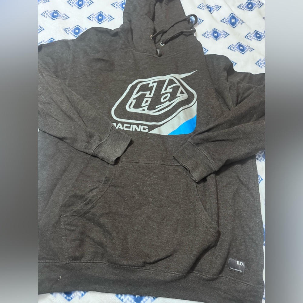 Women’s pullover TLD hoodie